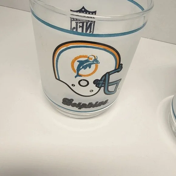 Miami Dolphins NFL Mobil Frosted Glass Tumblers Set of 2 Helmet Logo Cups - Picture 2 of 8